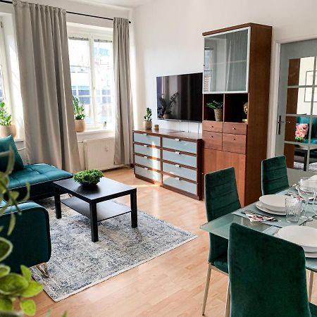 Cozy Downtown City Living Bratislava Exteriör bild
