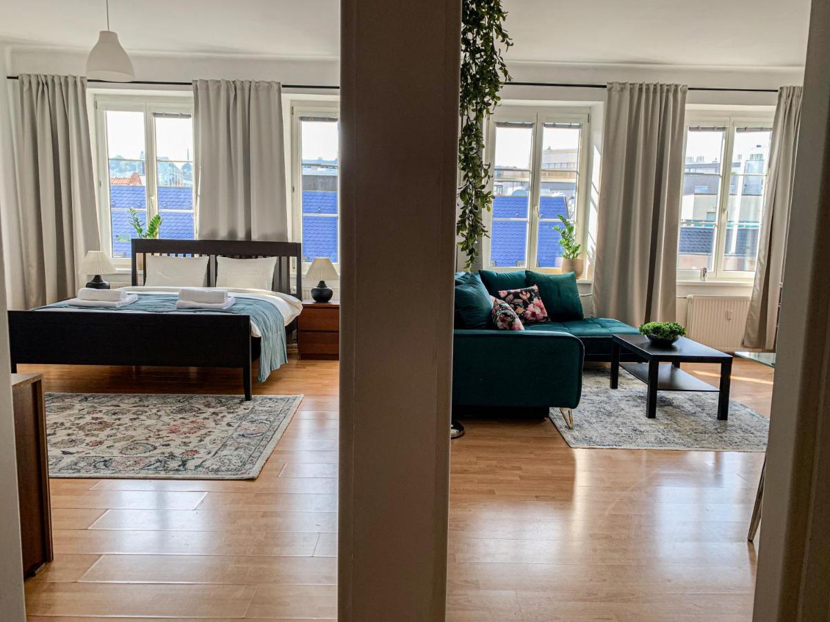 Cozy Downtown City Living Bratislava Exteriör bild