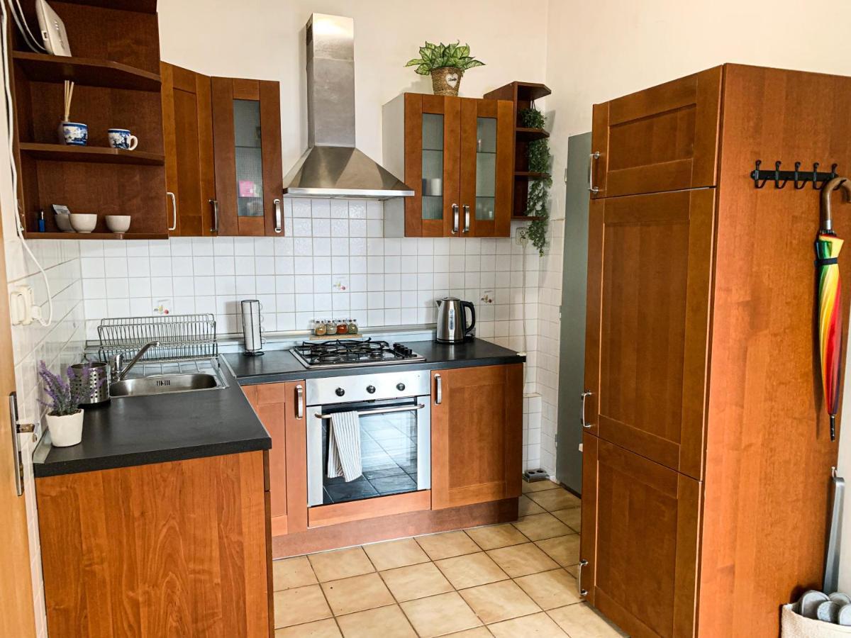 Cozy Downtown City Living Bratislava Exteriör bild